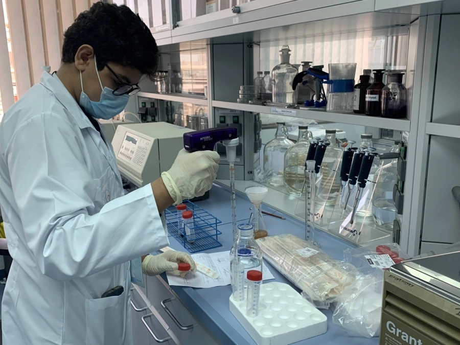 مشاركة الطلاب في مشاريع بحثية متنوعة