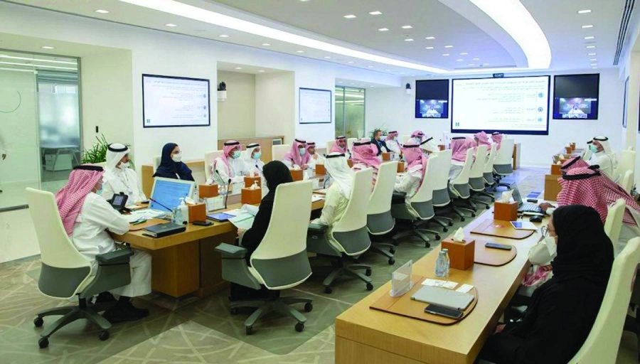 وزير التجارة خلال اجتماعه مع وكلاء الاجهزة الكهربائية