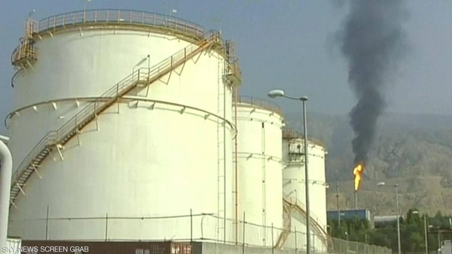 






منشآت النفط في طهران مهددة بعد الإضرابات                                                (مكة)