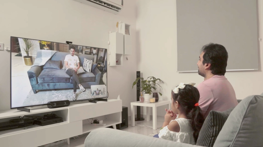 مشجّعو سالم الدوسري يتواصلون معه عبر الـ HUAWEI Vision S 