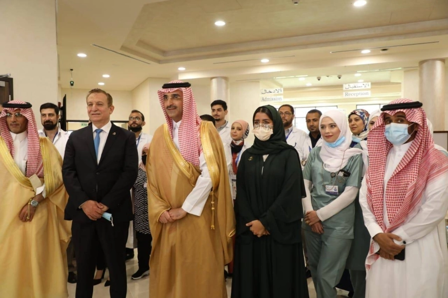 افتح الرئيس التنفيذي للصندوق السعودي للتنمية، الأستاذ سلطان بن عبد الرحمن المرشد، خلال زيارته للمملكة الأردنية الهاشمية، المركز السعودي للعلاج بالأشعة في مستشفى الملك المؤسس عبد الله الجامعي في مدينة الرمثا الأردنية، والممول بمنحة مقدمة من حكومة المملكة العربية السعودية بواسطة الصندوق السعودي للتنمية بقيمة (13.4) مليون دولار، وذلك في إطار دعم وتطوير مشاريع التنمية في القطاع الصحي.