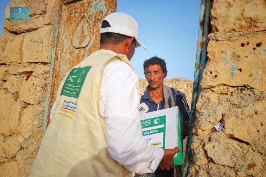 ايصال التمور لمنازل سقطري (واس)