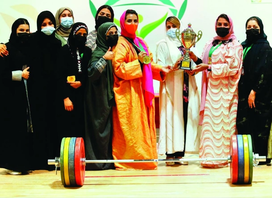 الفريق المتوج بالبطولة   