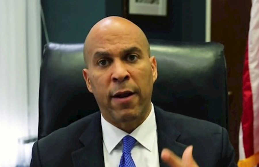 السيناتور بوكر                              (مكة)