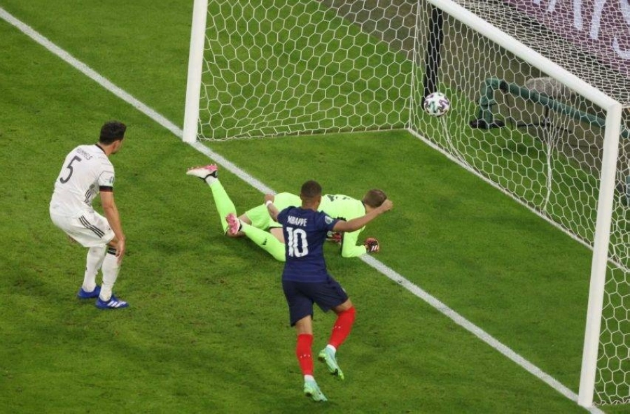 هدف ماتس هوملز العكسي