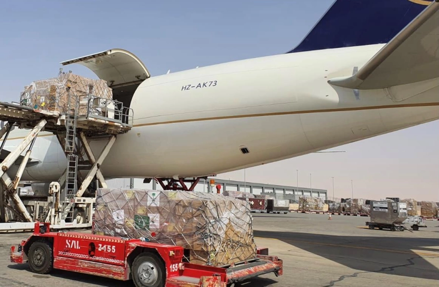 الجسر الجوي السعودي لدى مغادرته إلى تونس (واس) 