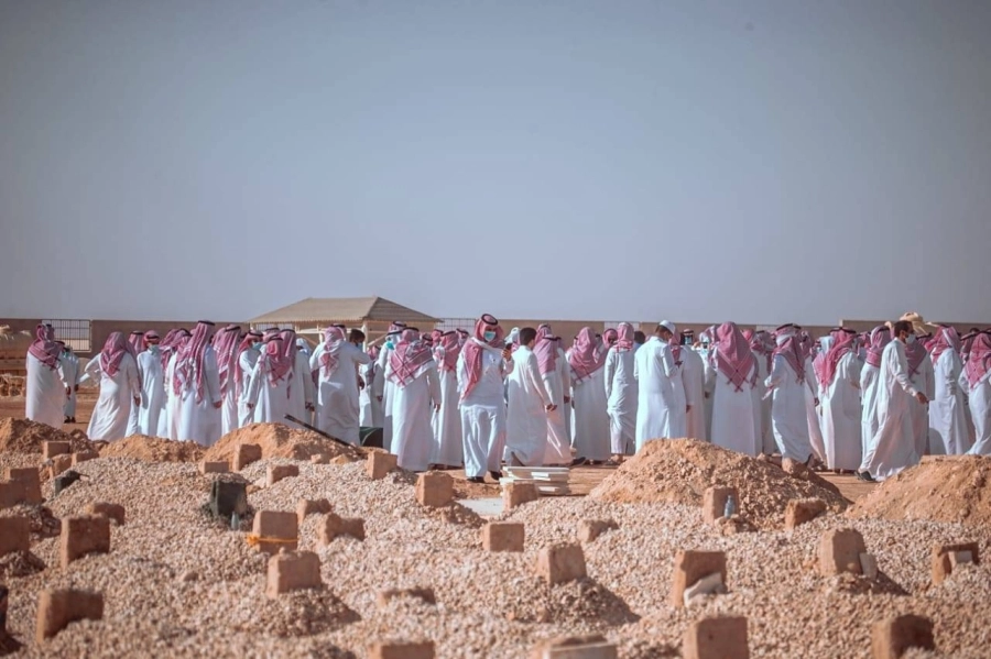 جموع غفيرة تشيع الأكاديمي والإعلامي ناصر البراق