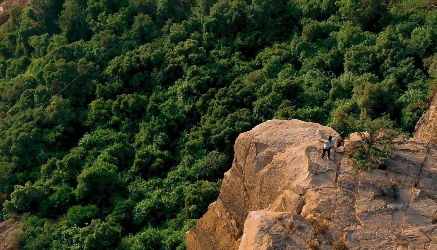 أبها تخطف الأنظار بمغامراتها وفنونها ضمن "صيف السعودية"