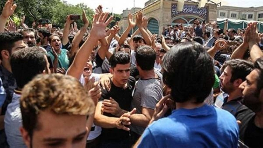 






عرب إيران يواجهون العنف والقمع