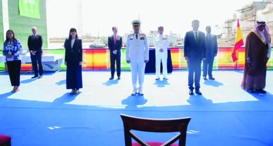 






من مراسم تعويم السفينة                                    (واس)