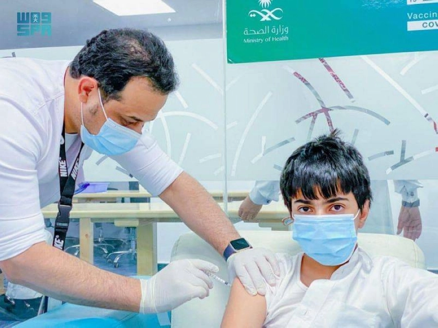 






 من تطعيم طلاب المدارس بلقاح كورونا                                                          (مكة)