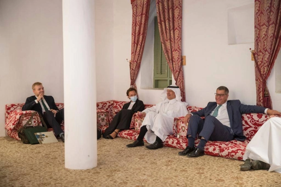 وزير الطاقة بصحبة ألوك شارما