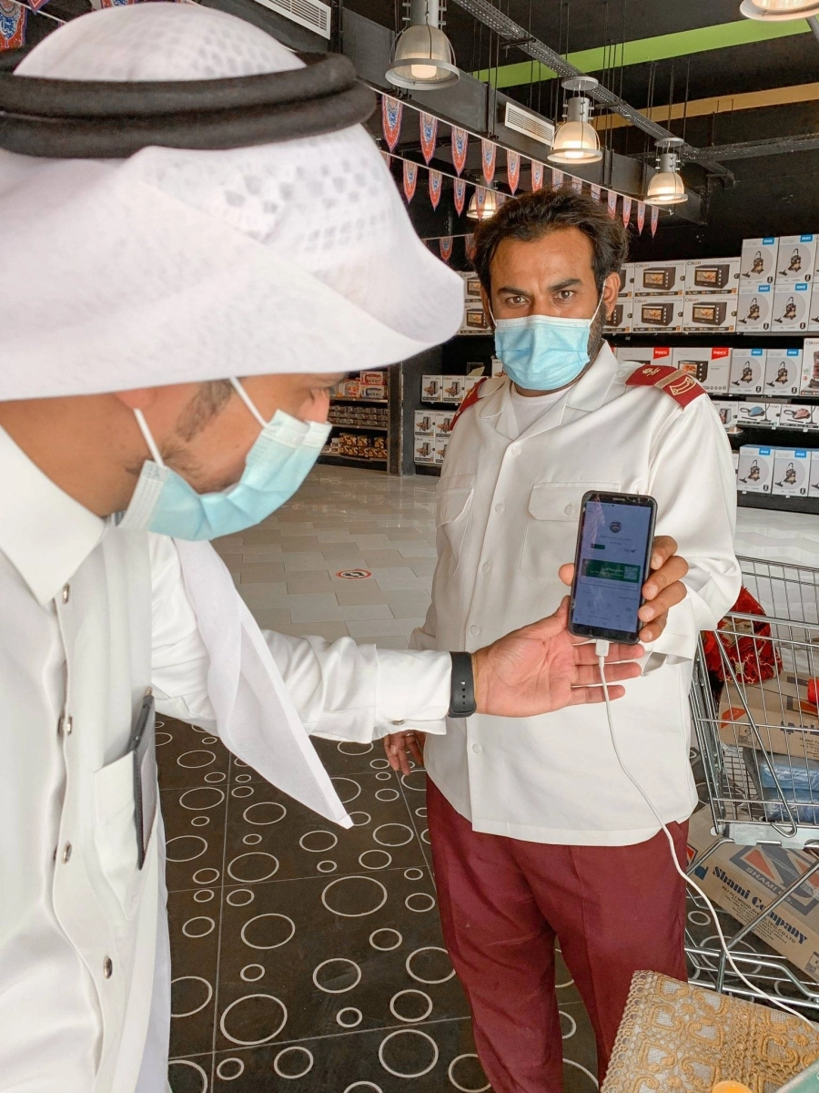 من تنفيذ اشتراط التحصين وإبراز تطبيق توكلنا                                                                                  (مكة)