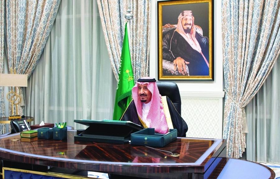 الملك سلمان خلال ترؤسه جلسة مجلس الوزراء عبر الاتصال المرئي                         (واس)