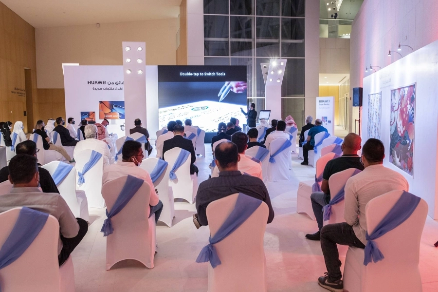 جانب من عرض ميزات الاجهزة الجديدة من هواوي