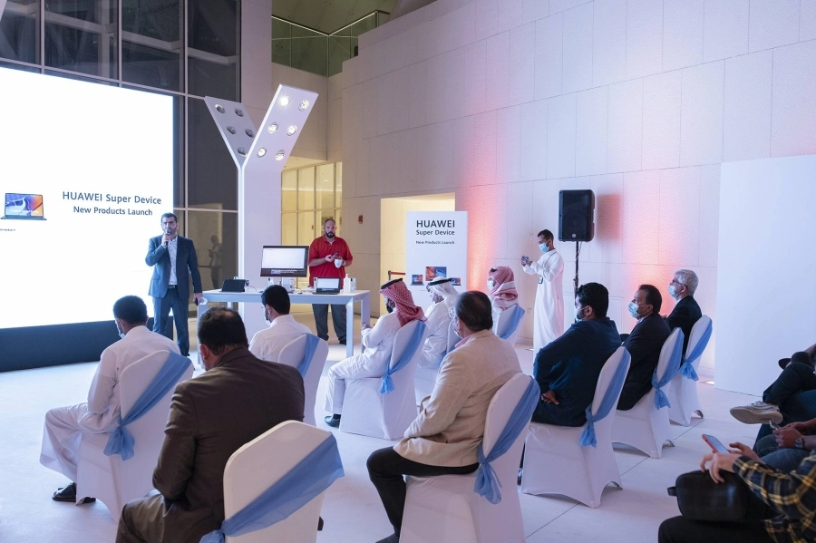 لقطات من الفقرة الترحيبية بالضيوف والمشاركين