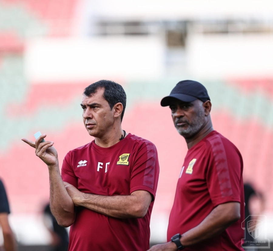 






فابيو كاريلي وحسن خليفة                                                                             (مكة)