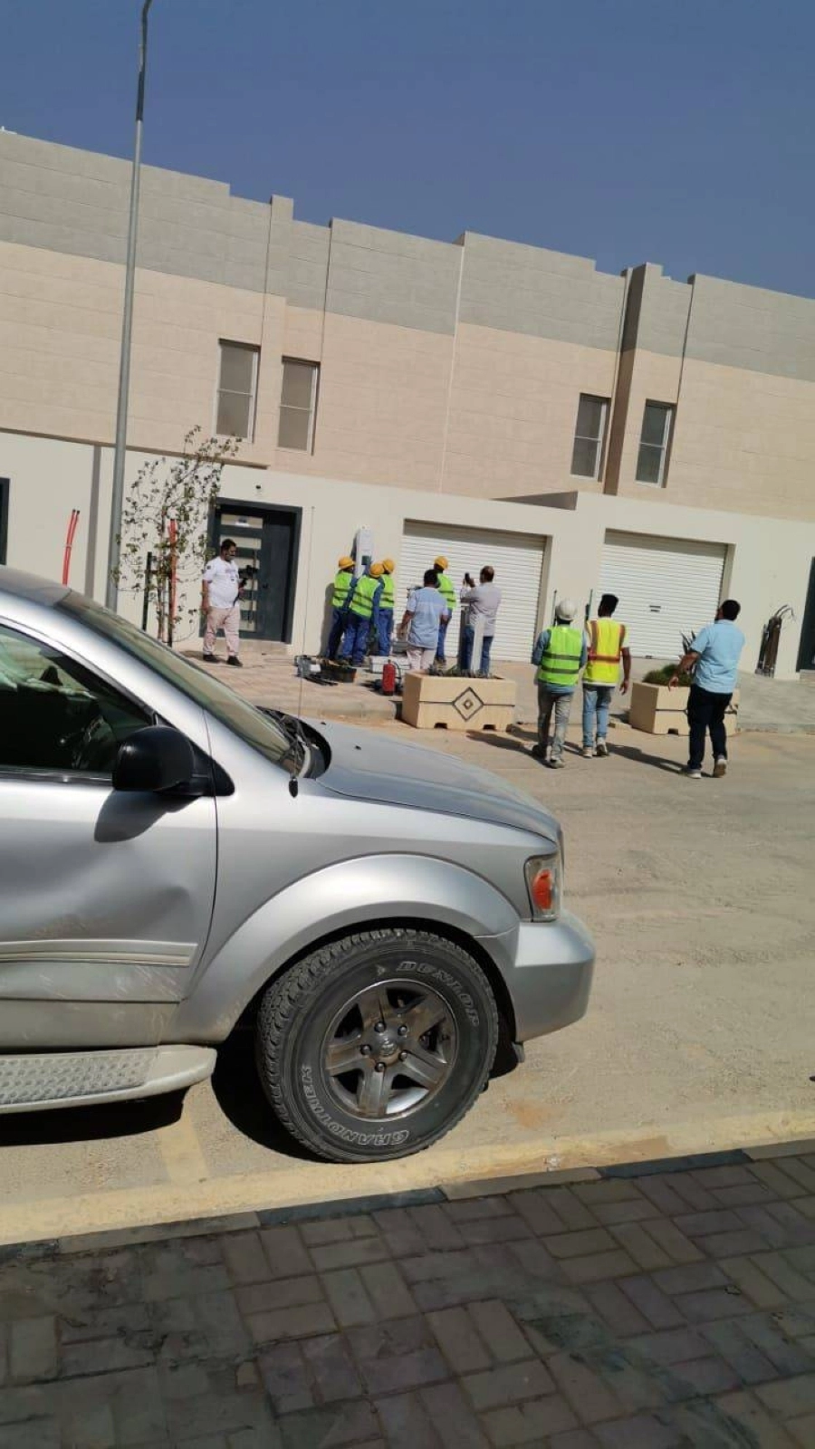 أثناء تركيب الكهرباء