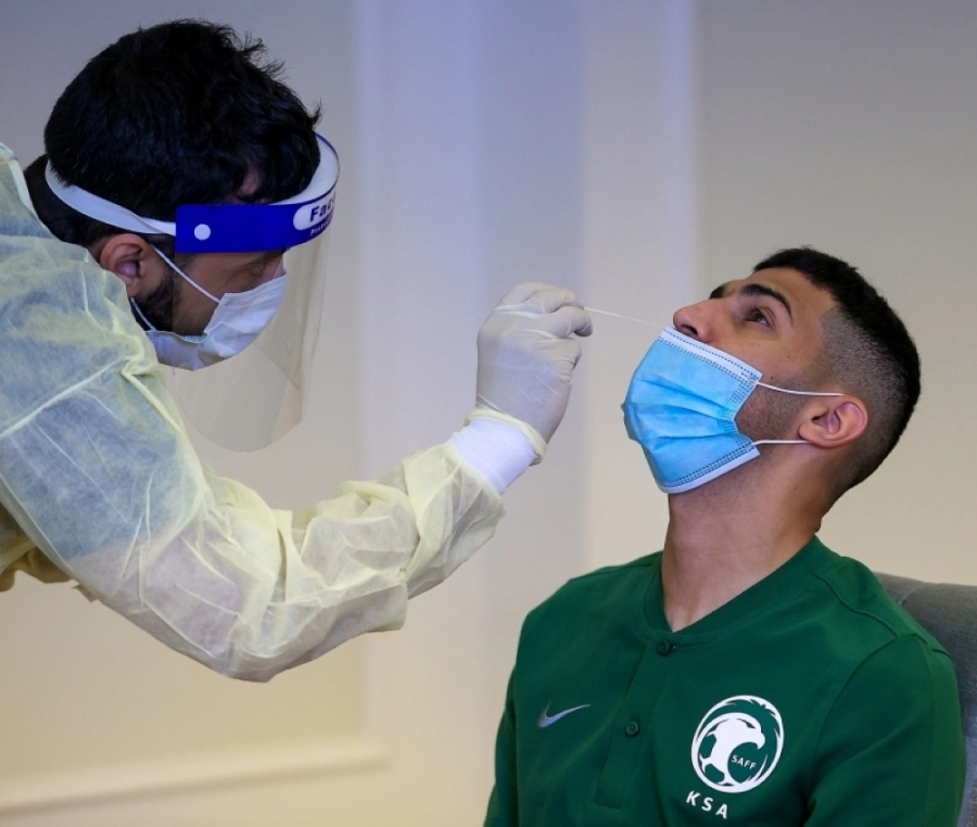 



سلطان الغنام يخضع لمسحة كورونا	(مكة)