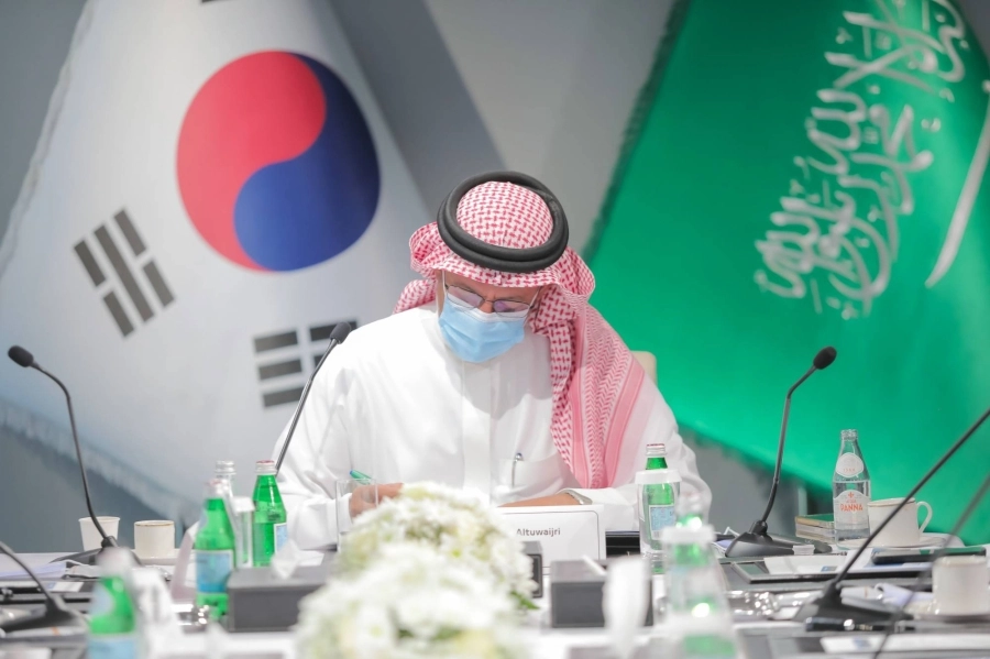 أثناء التوقيع