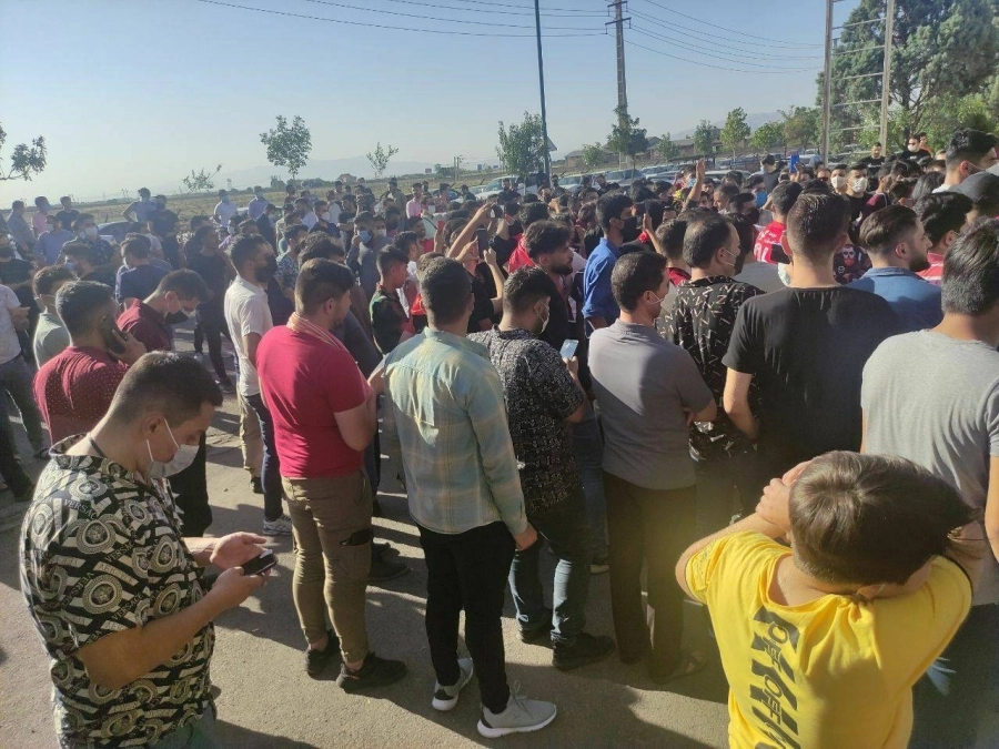 






من احتجاجات جماهير تراكتور                    (وكالات)