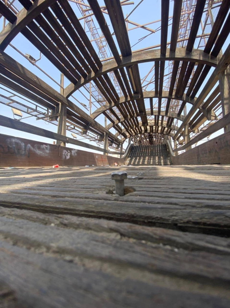 جسر الروابي المتهالك                                                          (أنس الحارثي)