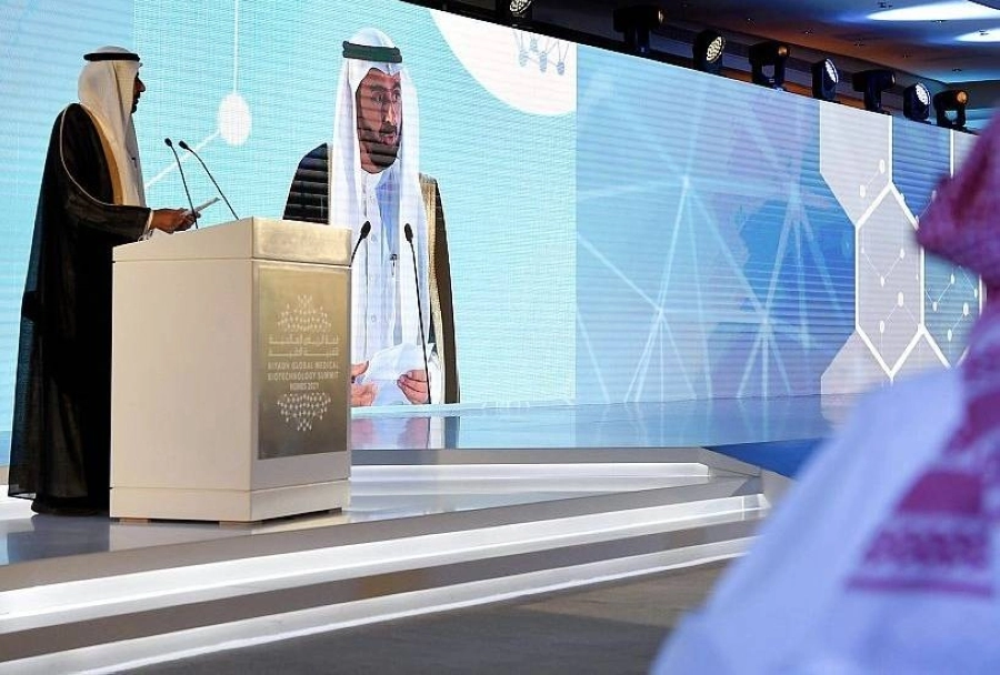 وزير الحرس الوطني يفتتح "قمة الرياض العالمية للتقنية الطبية "2021" (واس)