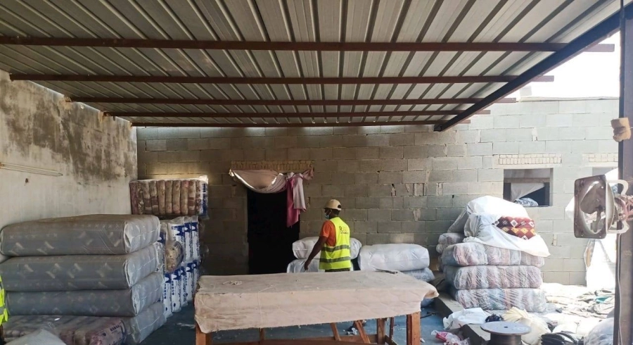 أمانة جدة تغلق مصنعا لإنتاج الإسفنج بالمليساء