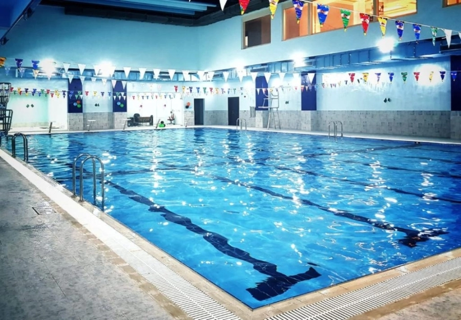 من داخل إحدى المدارس الأهلية     (مكة)