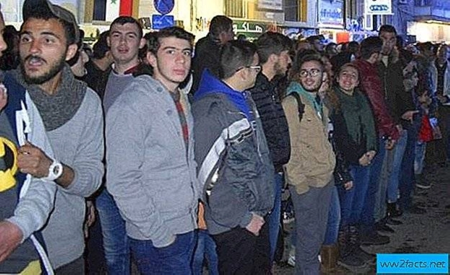 






شباب سوريون يخشون التجنيد الإجباري