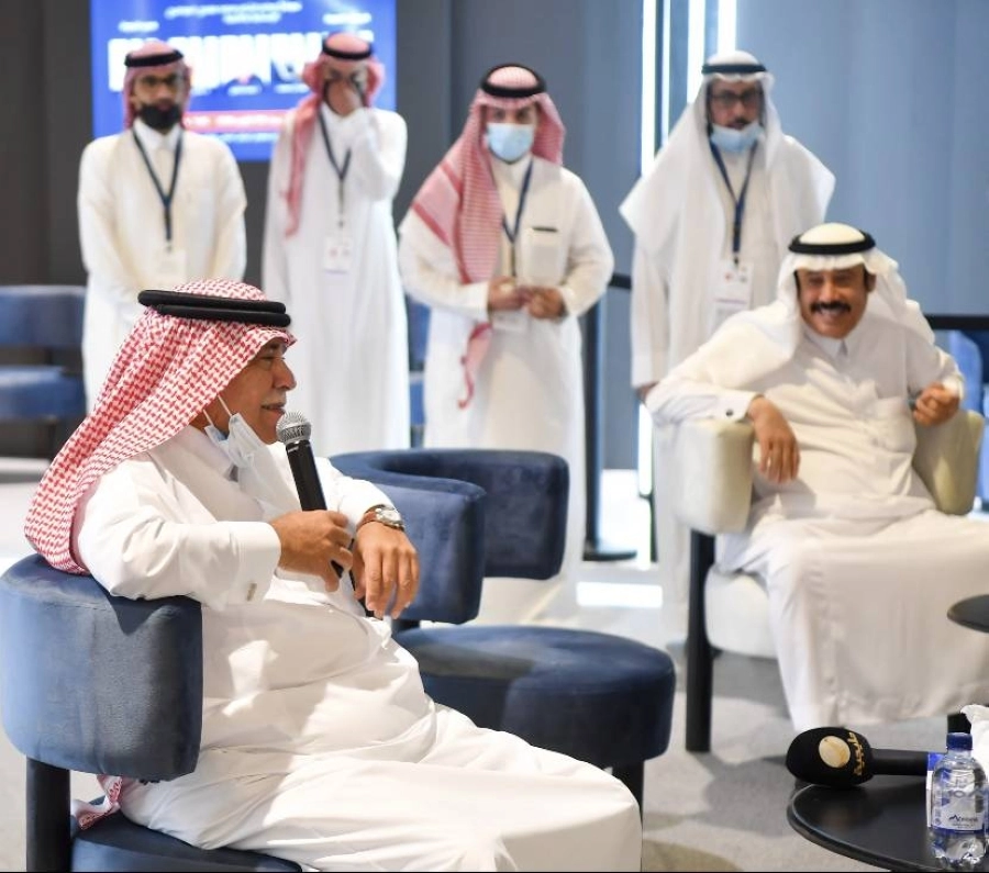 وزير الإعلام المكلّف يزور معرض الرياض الدولي للكتاب ويشيد بالثقافة العراقية