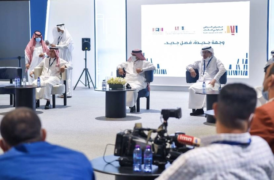 وزير الإعلام المكلّف يزور معرض الرياض الدولي للكتاب ويشيد بالثقافة العراقية