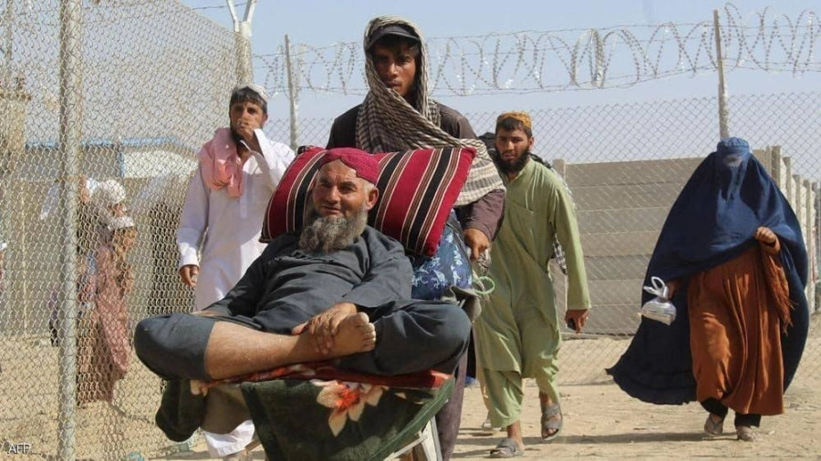 لاجئون أفغان في طريقهم لأوروبا  (مكة)