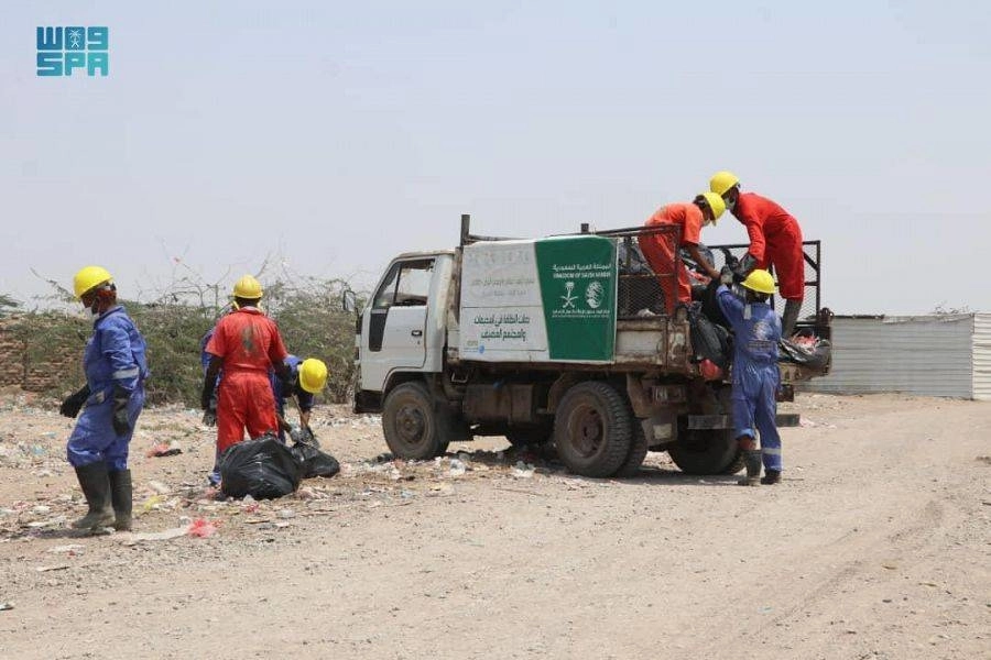 






من عمليات الإصحاح البيئي في الحديدة                   (واس)