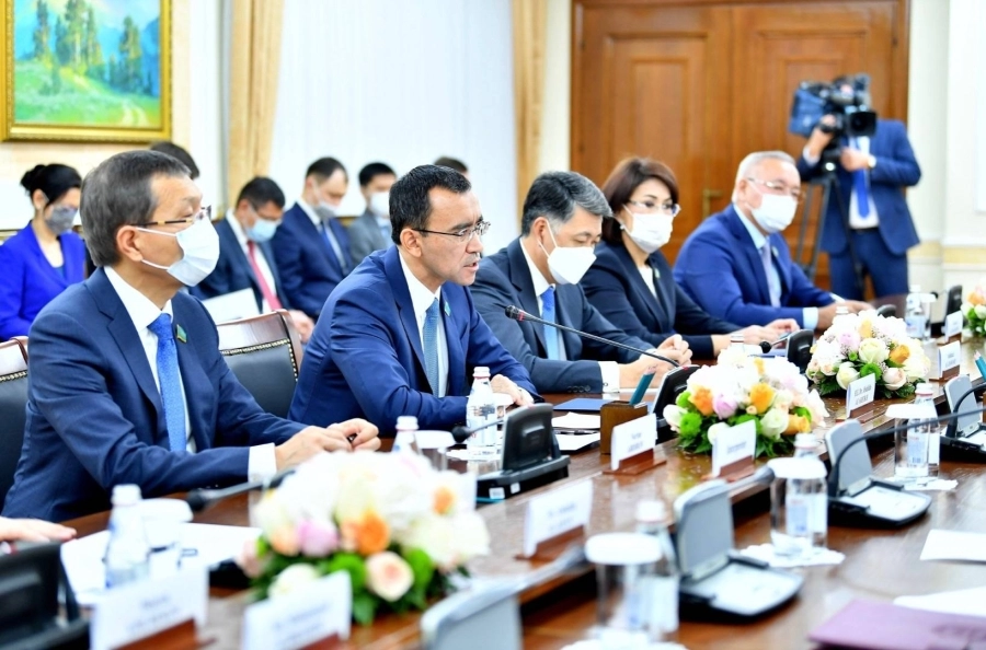 رئيس مجلس الشيوخ الكازاخستاني يشيد بدور المملكة أثناء رئاستها لمجموعة العشرين ودورها في المحافظة على استقرار العالم ودفع نموه