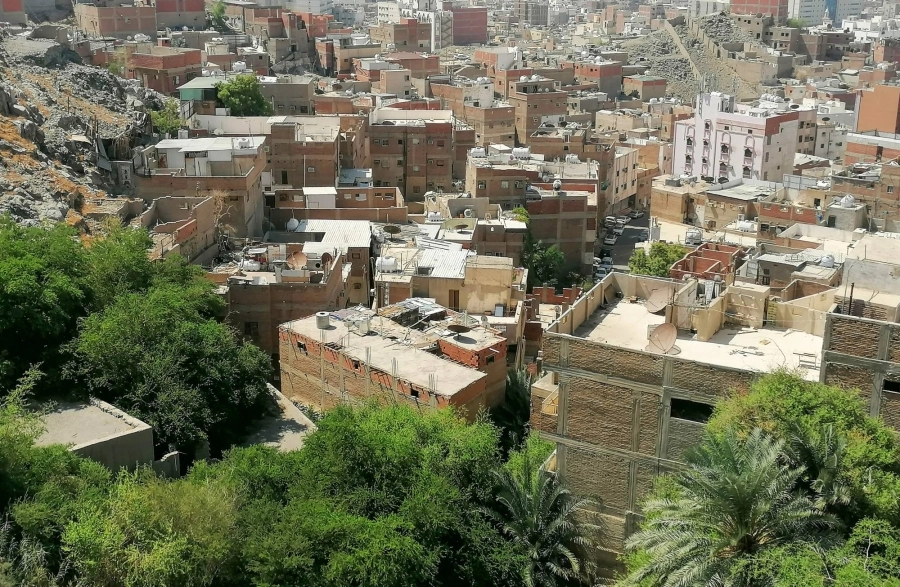 أحياء عشوائية في العاصمة المقدسة (أنس الحارثي) 