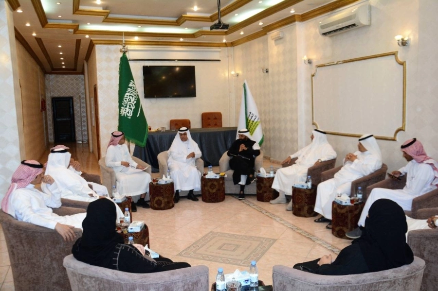تحويلها إلى منطقة واستكمال المتعثرة :
«هيئة صحفيي الطائف» تستقبل وفدا استشاريا لتطوير السياحة