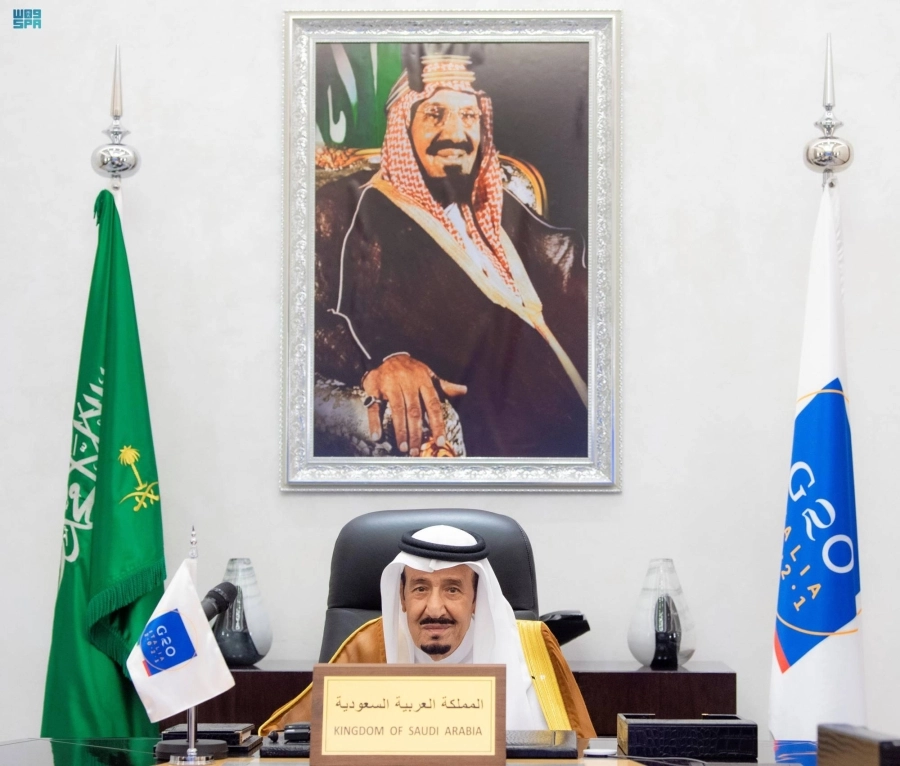 الملك سلمان مترئسا وفد المملكة عبر الاتصال المرئي (واس)