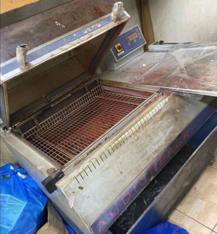 أمانة جدة تضبط مستودعا بالتاريخية وتصادر أكثر من 70 ألف كجم من العسل مجهول المصدر