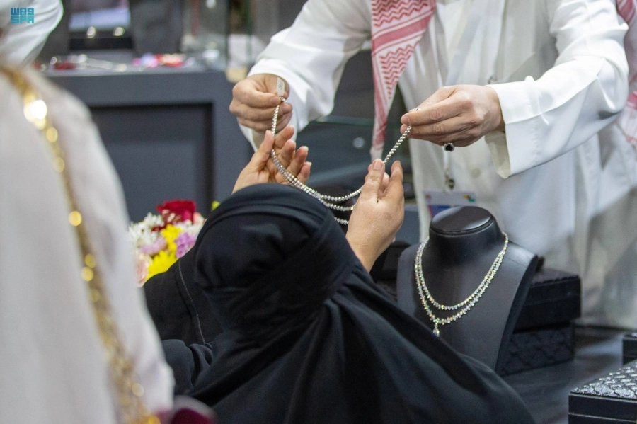 من فعاليات معرض المجوهرات    (مكة)