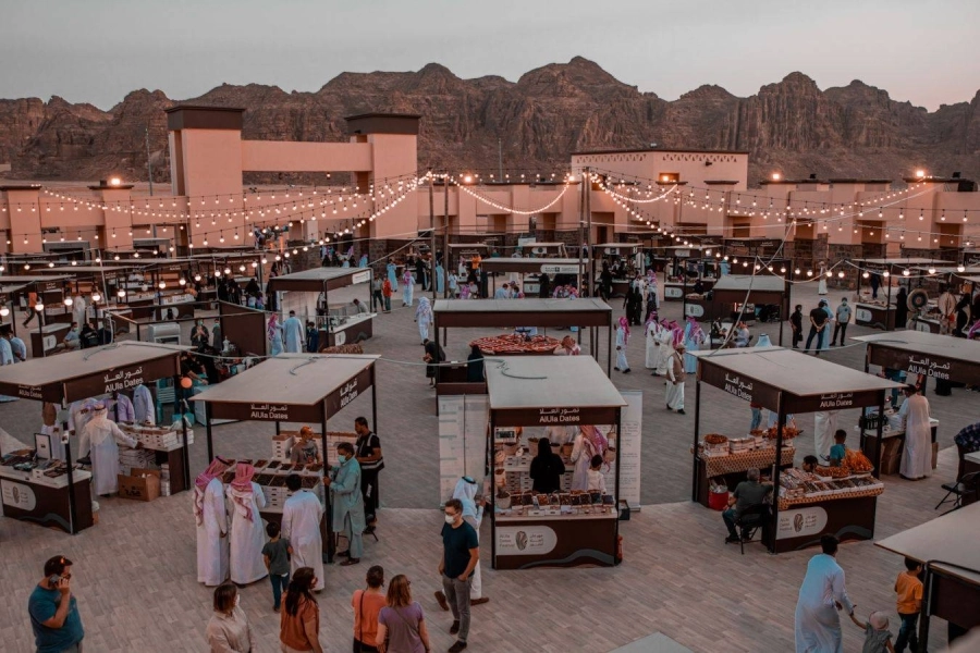 






التنظيم بشكل دائري داخل موقع فعاليات المهرجان