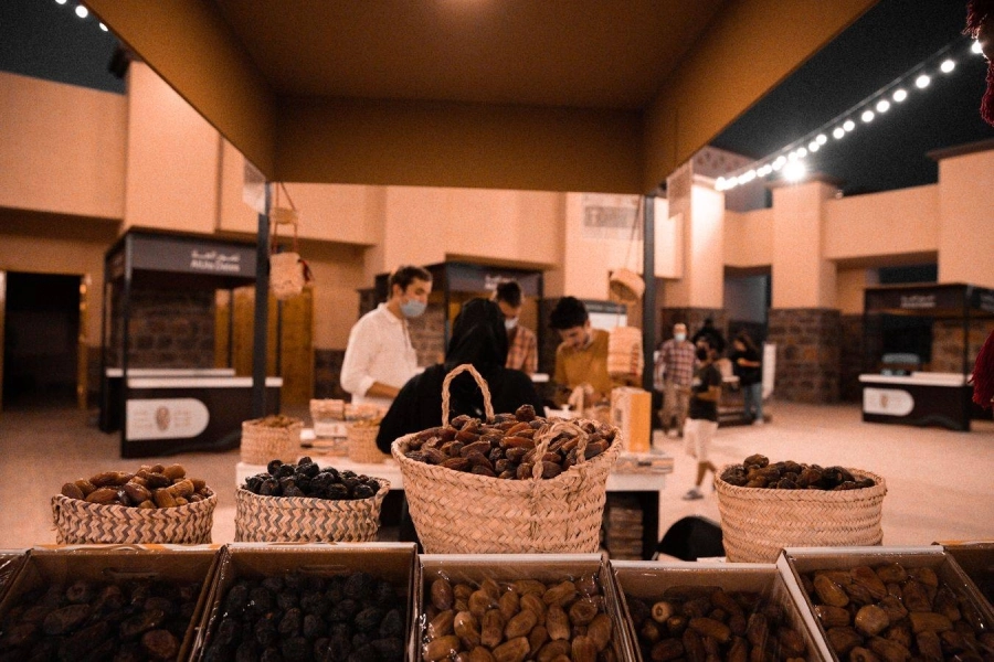 تمور العلا من البرني (عادل الأيداء )