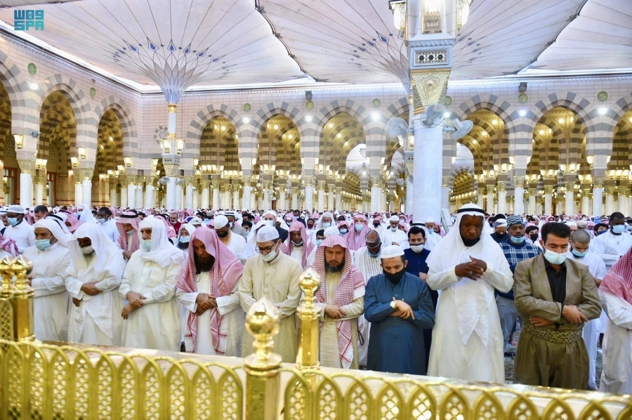 






جموع المصلين بالمسجد الحرام                        (مكة)