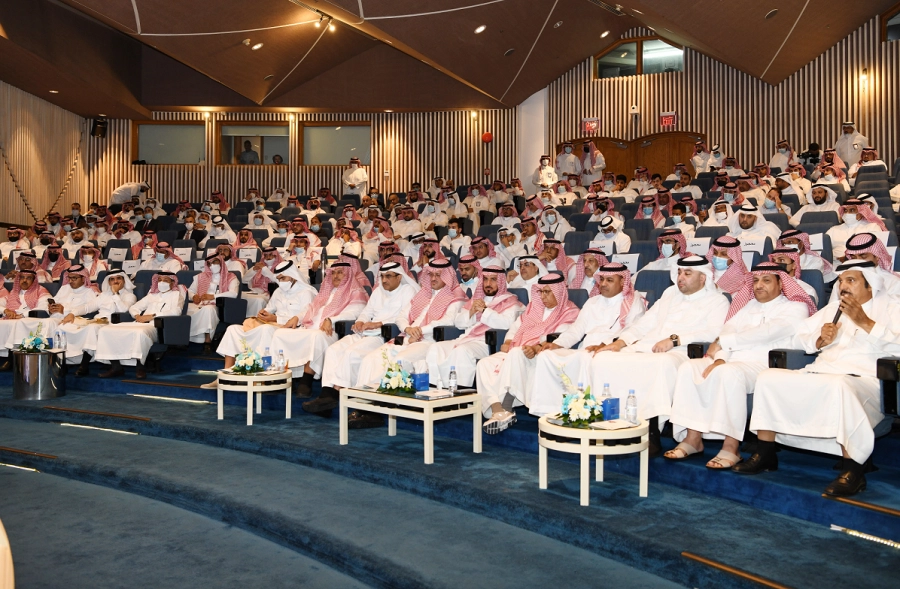 



عدد من حضور المنتدى                                                                                                                 (مكة)