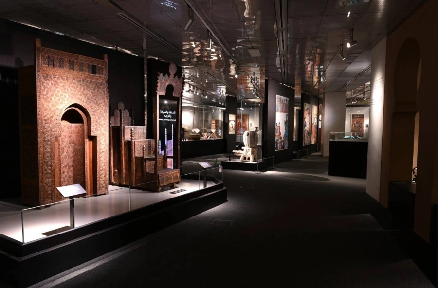 نخبة من المتحدثين على الصعيد المحلي والإقليمي والعالمي يطرحون أكثر من 25 ورقة بحثية عن الفن الإسلامي