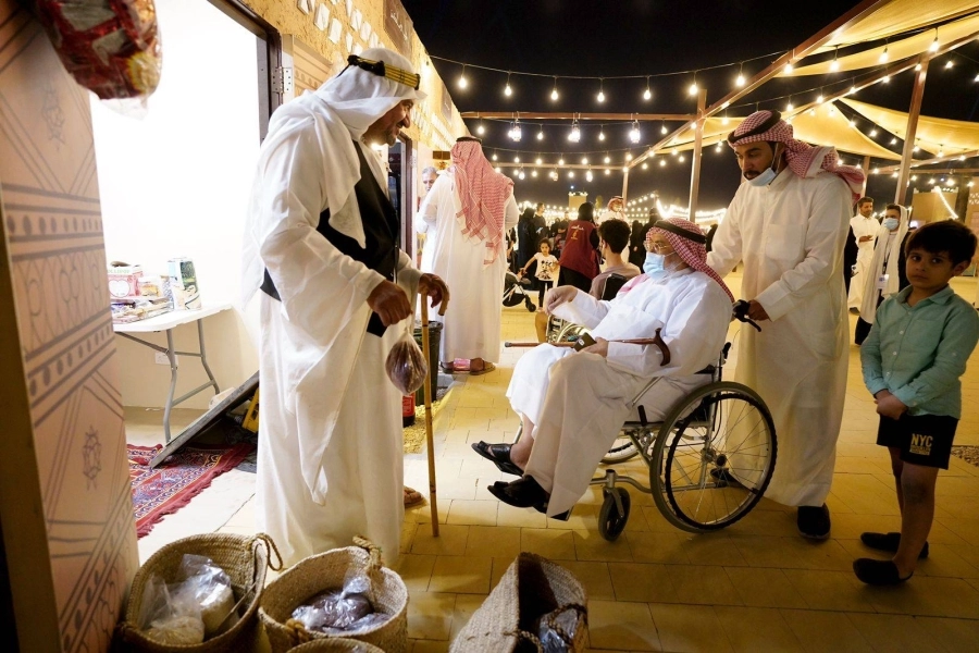 قرية زمان تجمع كل الأجيال      (مكة)