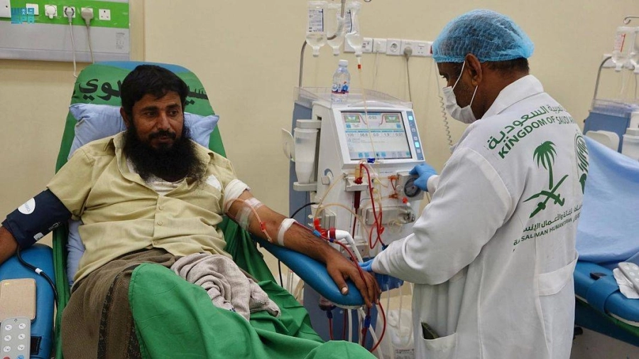 






مريض يخضع لجلسة غسيل كلوي