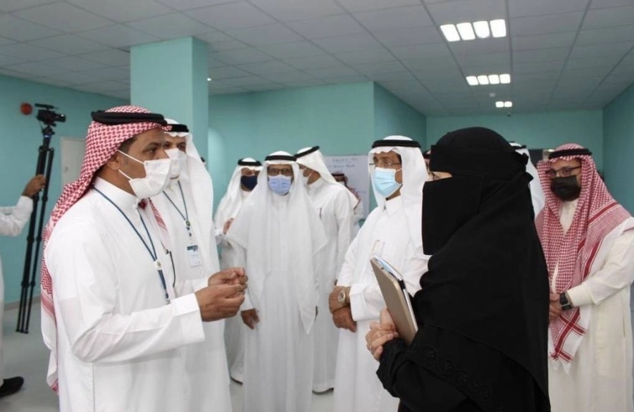 أعضاء مجلس الشورى يزورون جامعة طيبة