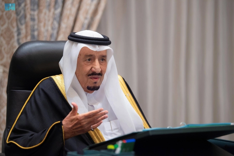 الملك سلمان مترئسا جلسة مجلس الوزراء عبر الاتصال المرئي (واس) 