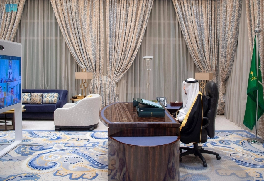 الملك سلمان مترئسا جلسة مجلس الوزراء عبر الاتصال المرئي (واس) 